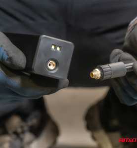 Κομπρεσέρ Αέρος Συμπιεστής Αυτοκινήτου AMIO 12V 100W με Ψηφιακή Οθόνη LED, Φακό και 4 Αντάπτορες για Λάστιχα & Φουσκωτά